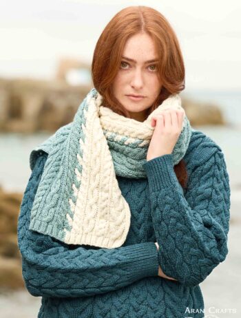 TWO-TONE CABLE KNIT WOOL SCARF X5595